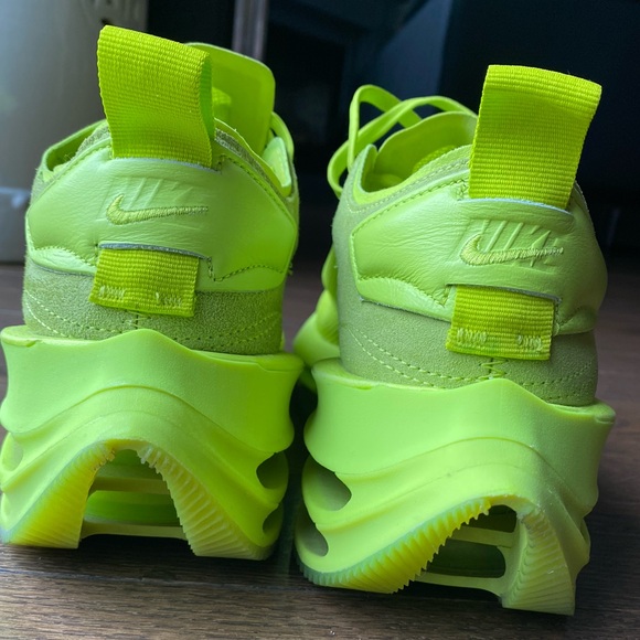 Nike Woman’s Zoom Double-Stacked 'Cyber’ - Picture 9 of 10